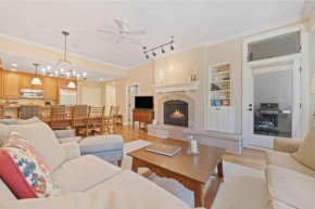 Oxford Court 208 by East West Hospitality Beaver Creek